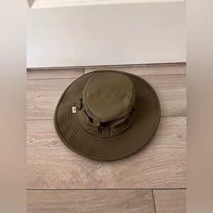Tilley Hat - size L/XL - dark green